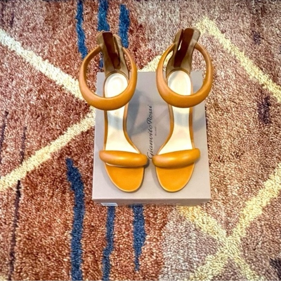 Gianvito Rossi Tan Leather Sandals - Picture 1 of 5